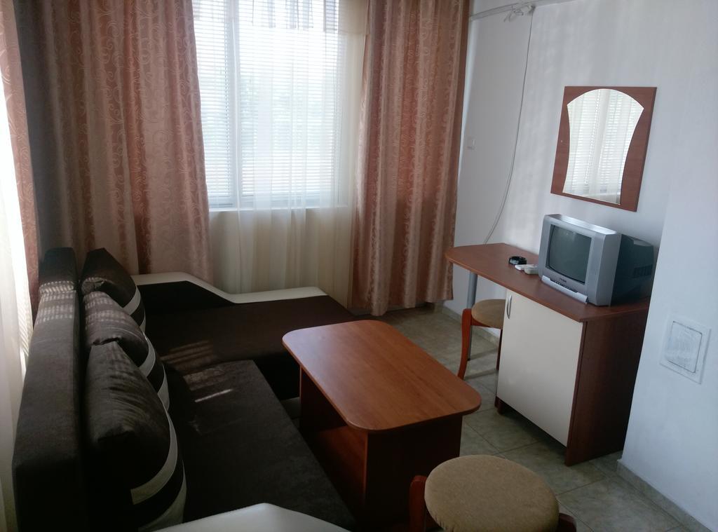 Guest House Krasi Черноморец Екстериор снимка